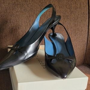 Marc Jacob's 10M used like new in its box with a cloth cover